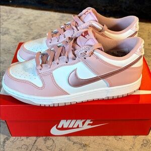 Nike Youth Dunk Low (GS) - size 6y - pink glaze/white